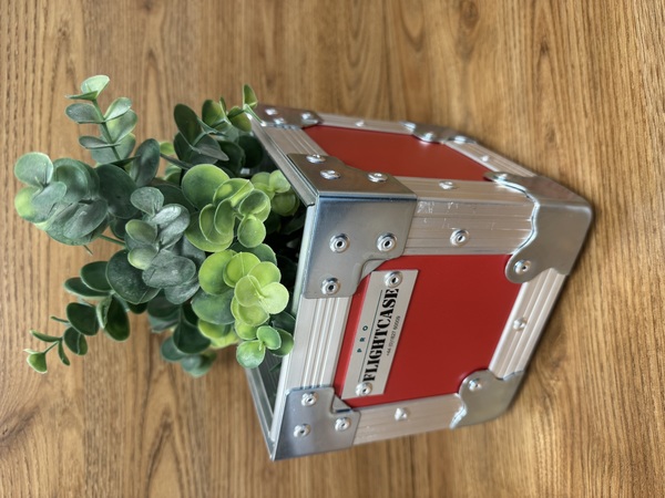 Flightcase Plant Pot In Red 